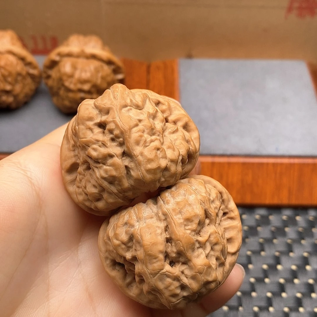 文玩核桃把件n***一边41左右