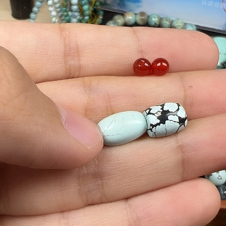 南红玛瑙未镶嵌配饰瑕疵