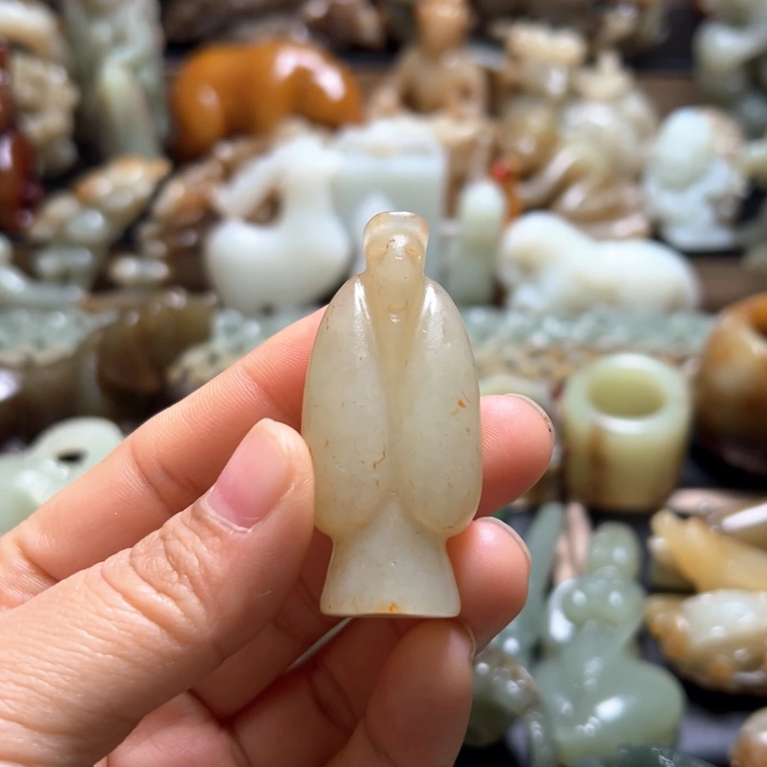 和田玉（糖玉）颈饰未镶嵌藏***屋