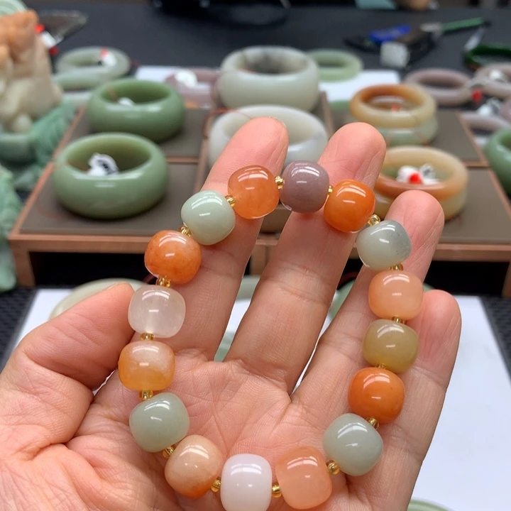 未镶嵌手镯石英质玉