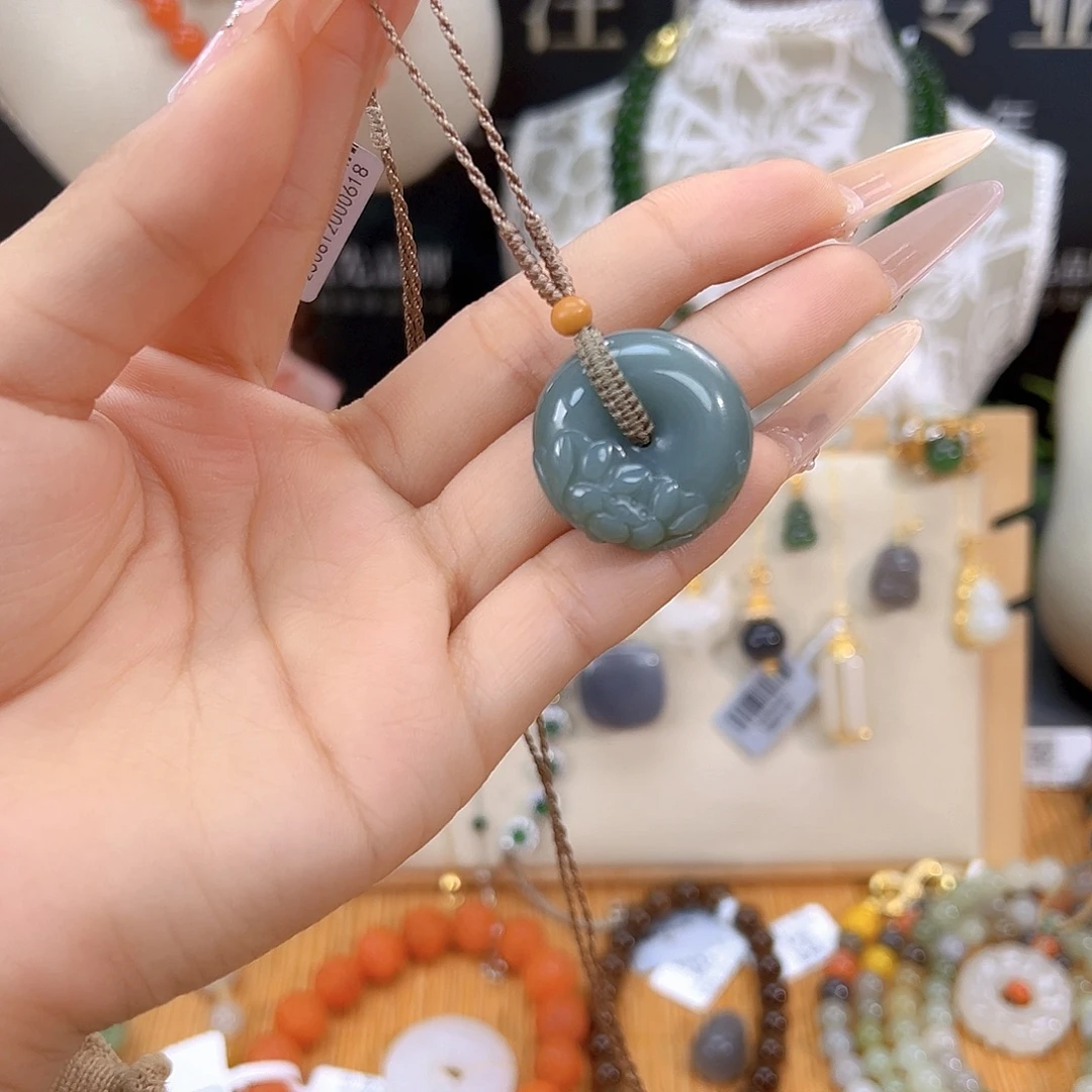 和田玉未镶嵌颈饰sj