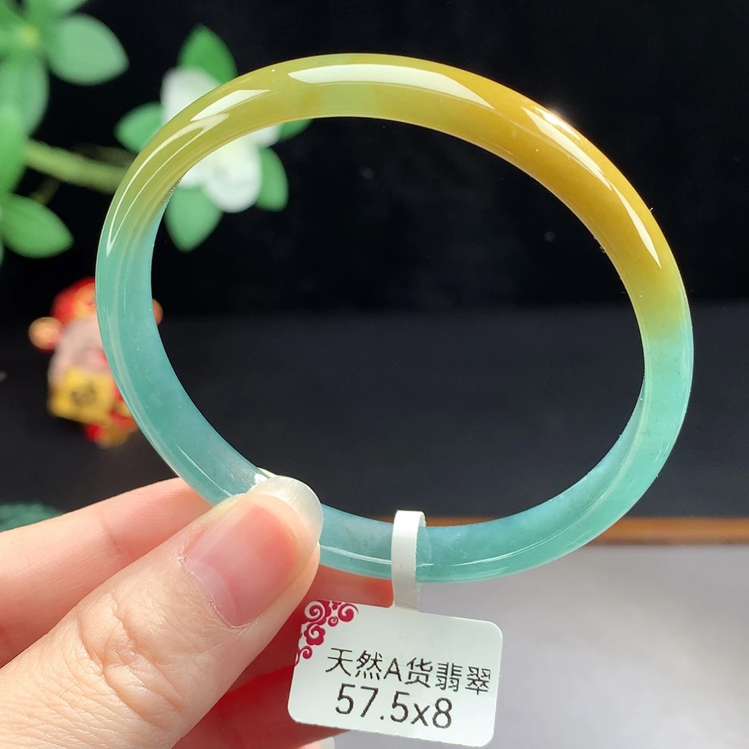 未镶嵌手镯（圆镯）翡翠