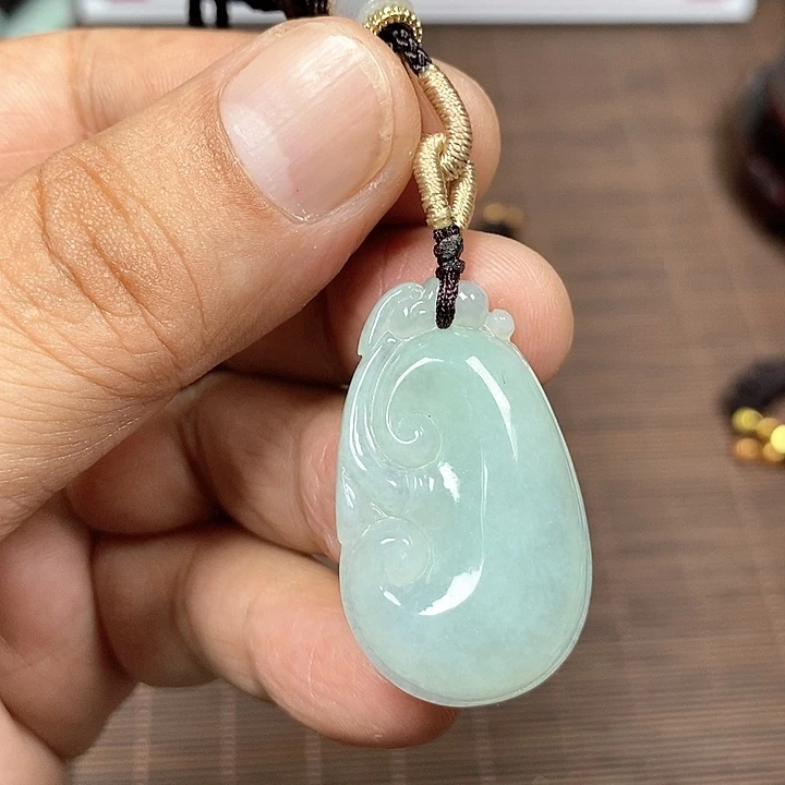 颈饰未镶嵌翡翠天然翡翠玉A货配证书