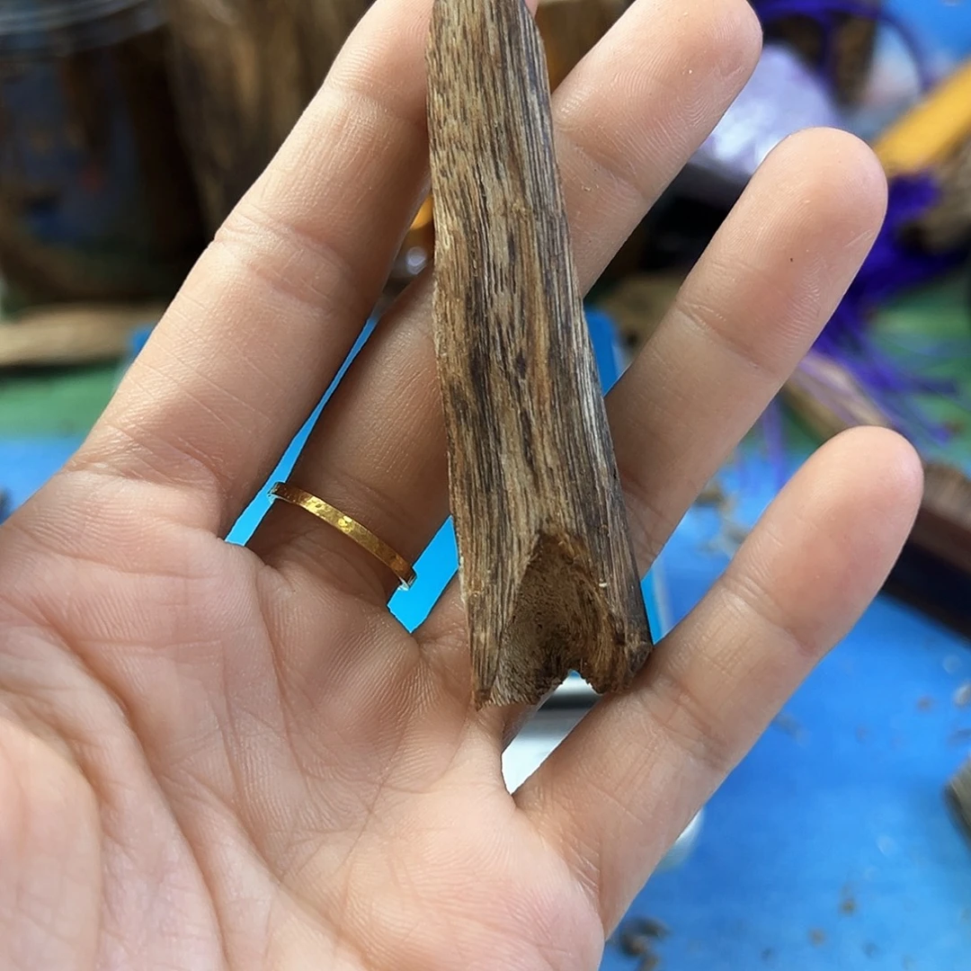 香料绿奇楠虫漏白棋3克