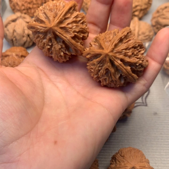 思***.文玩核桃把件特价三棱