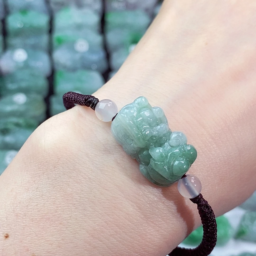 颈饰未镶嵌翡翠天然