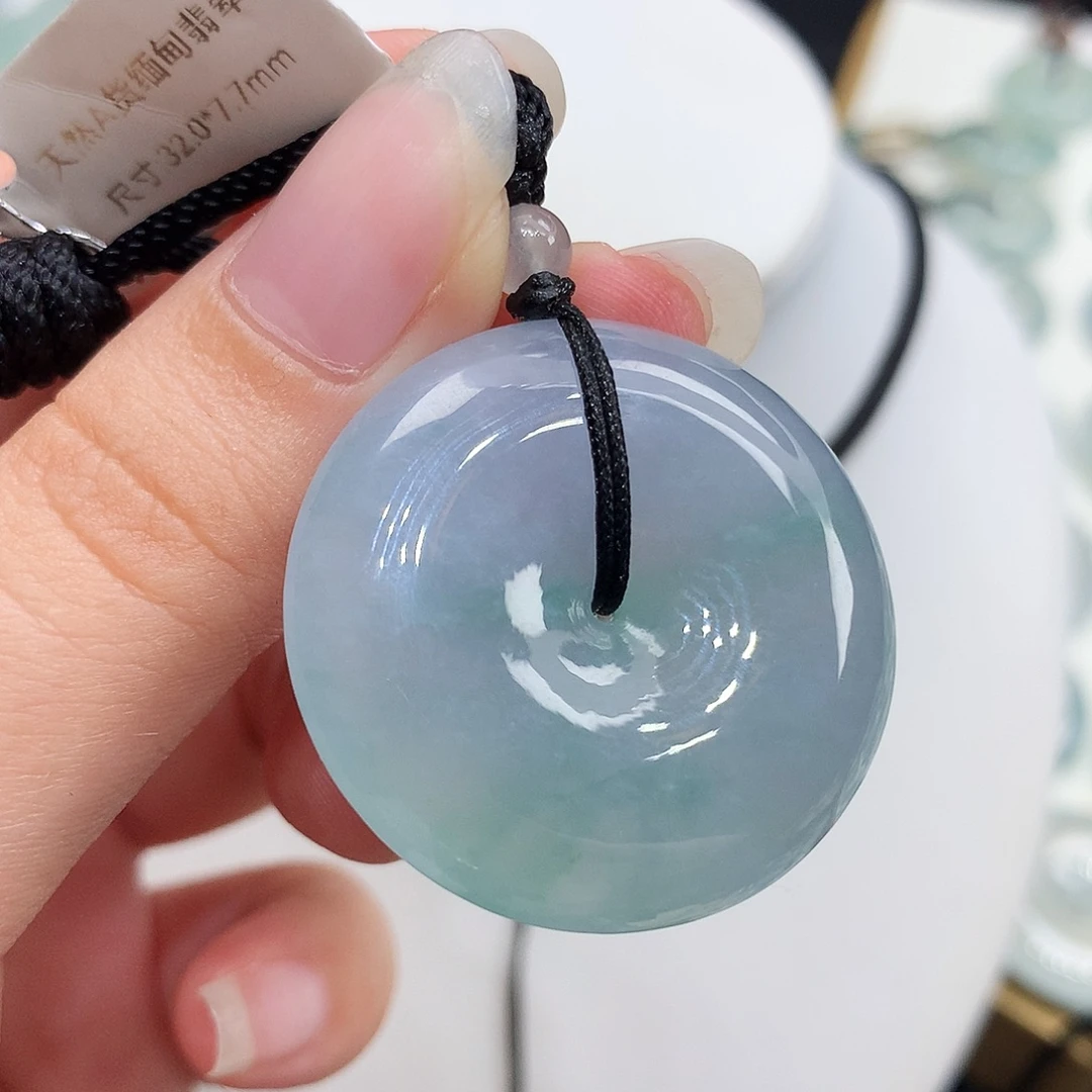 翡翠未镶嵌胸饰翡翠36，32/7.7