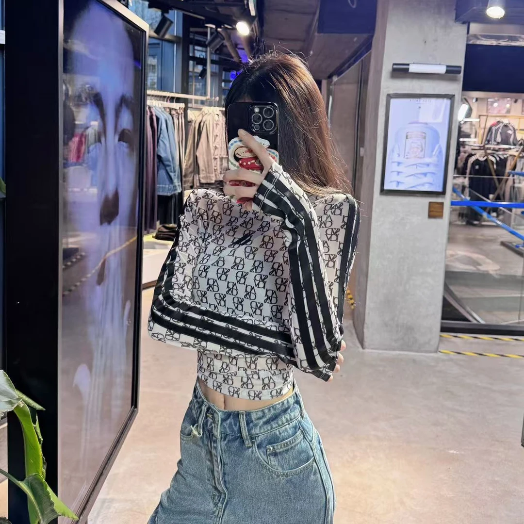 adidas阿迪达斯女子舒服圆领欧若风长袖T运动上衣JY7665 JY7664