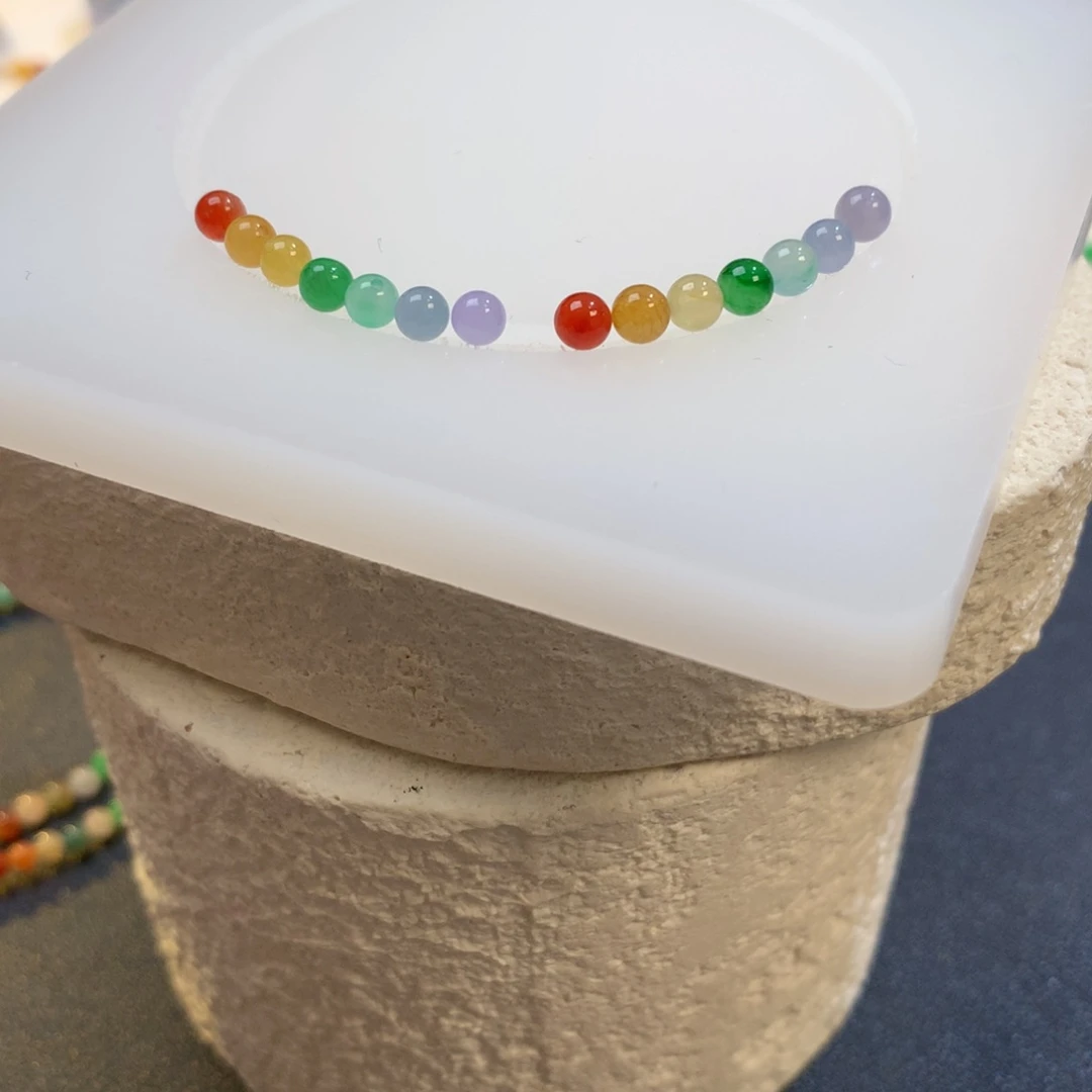 翡翠散珠红橙黄绿青蓝紫，一组七色