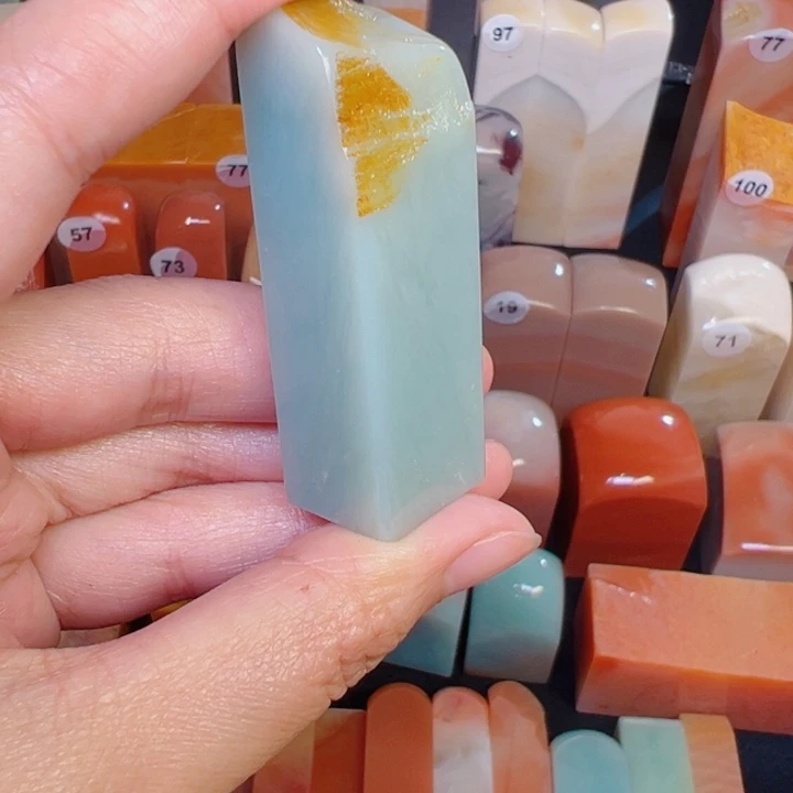 老挝石J****s云南精品素章