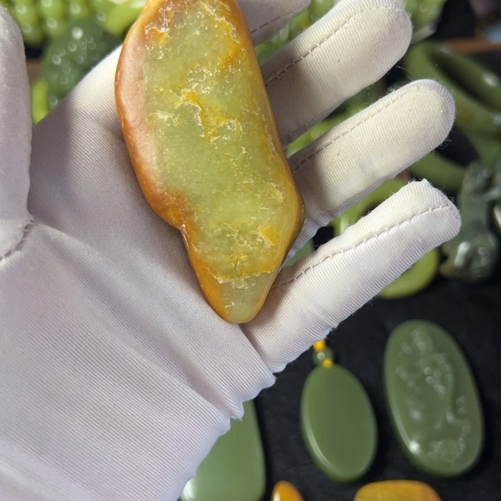 岫岩老玉（透闪石质玉）未镶嵌挂件