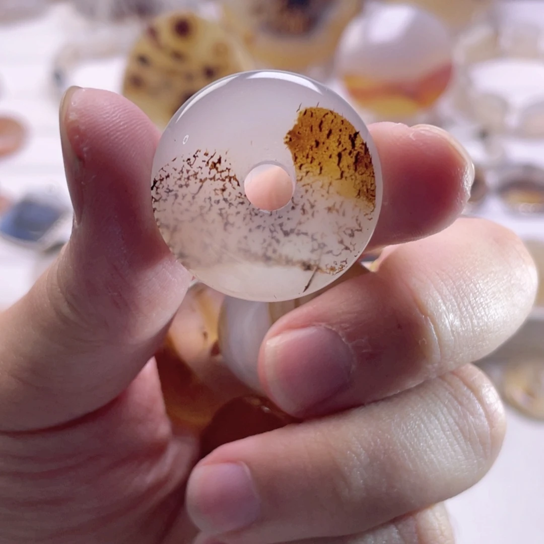 所***成玛瑙/玉髓未镶嵌珠宝奇石