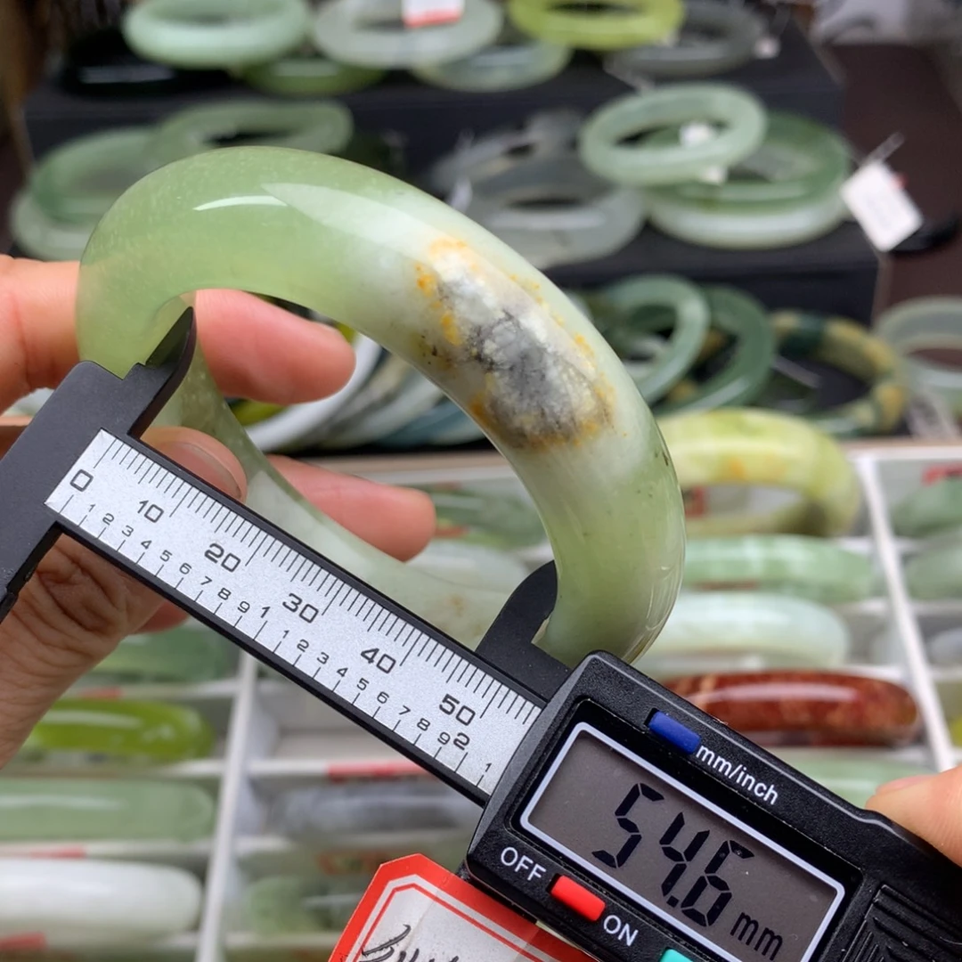 蛇纹石玉未镶嵌手镯496