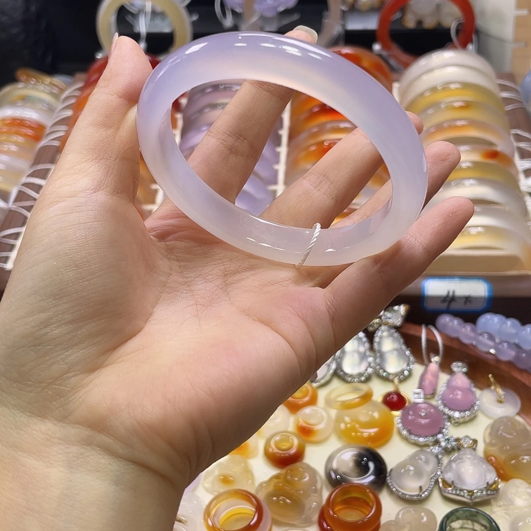 手镯玛瑙/玉髓未镶嵌不同角度不同光线下色不同