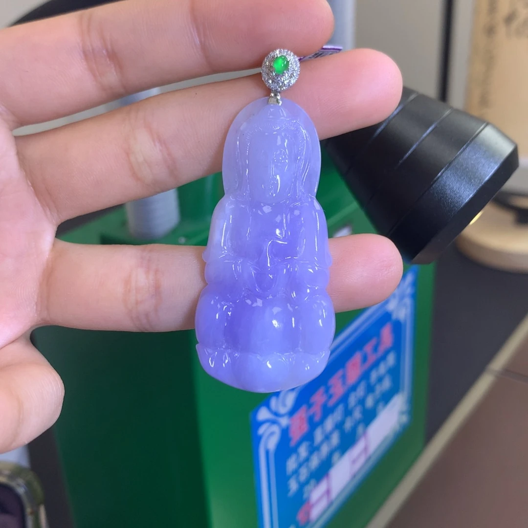 翡翠颈饰18K金镶嵌翡翠