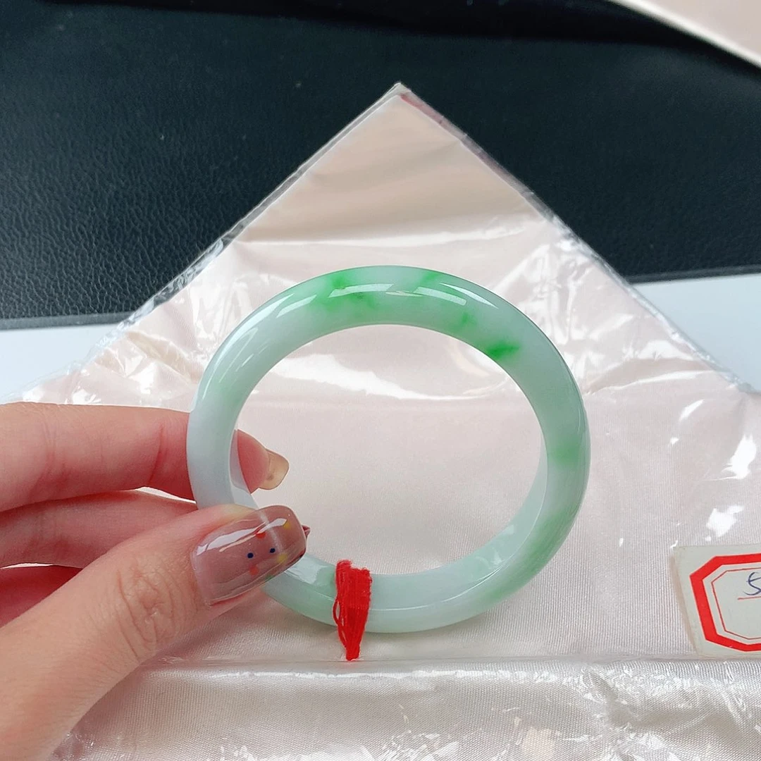 未镶嵌手镯翡翠011