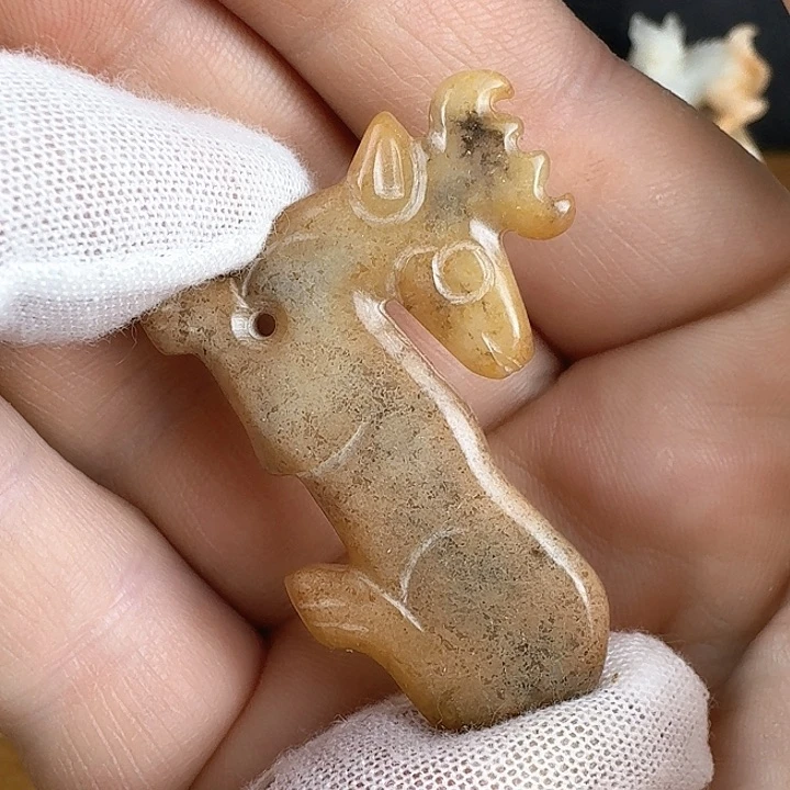 和田玉挂件未镶嵌马*