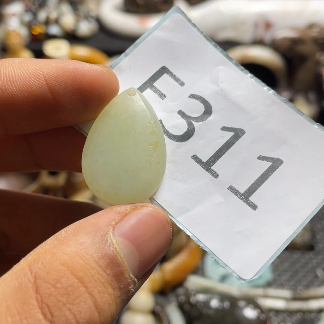 和田玉（糖玉）挂件未镶嵌