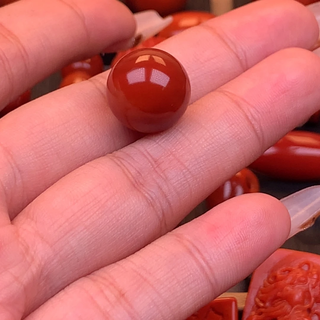 南红玛瑙未镶嵌川料原矿高品圆珠14.4mm