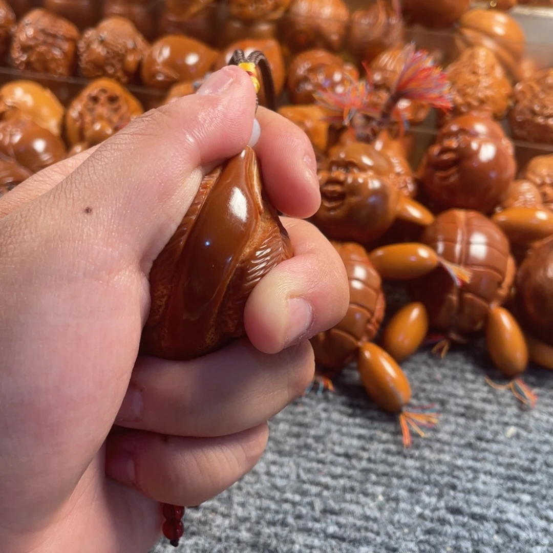 橄榄核吊坠独款三面