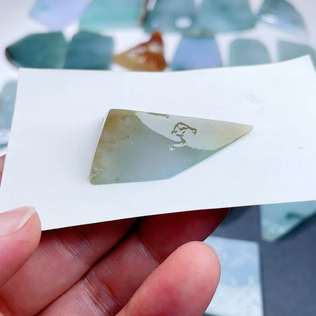 定制翡翠未镶嵌翡翠挂件