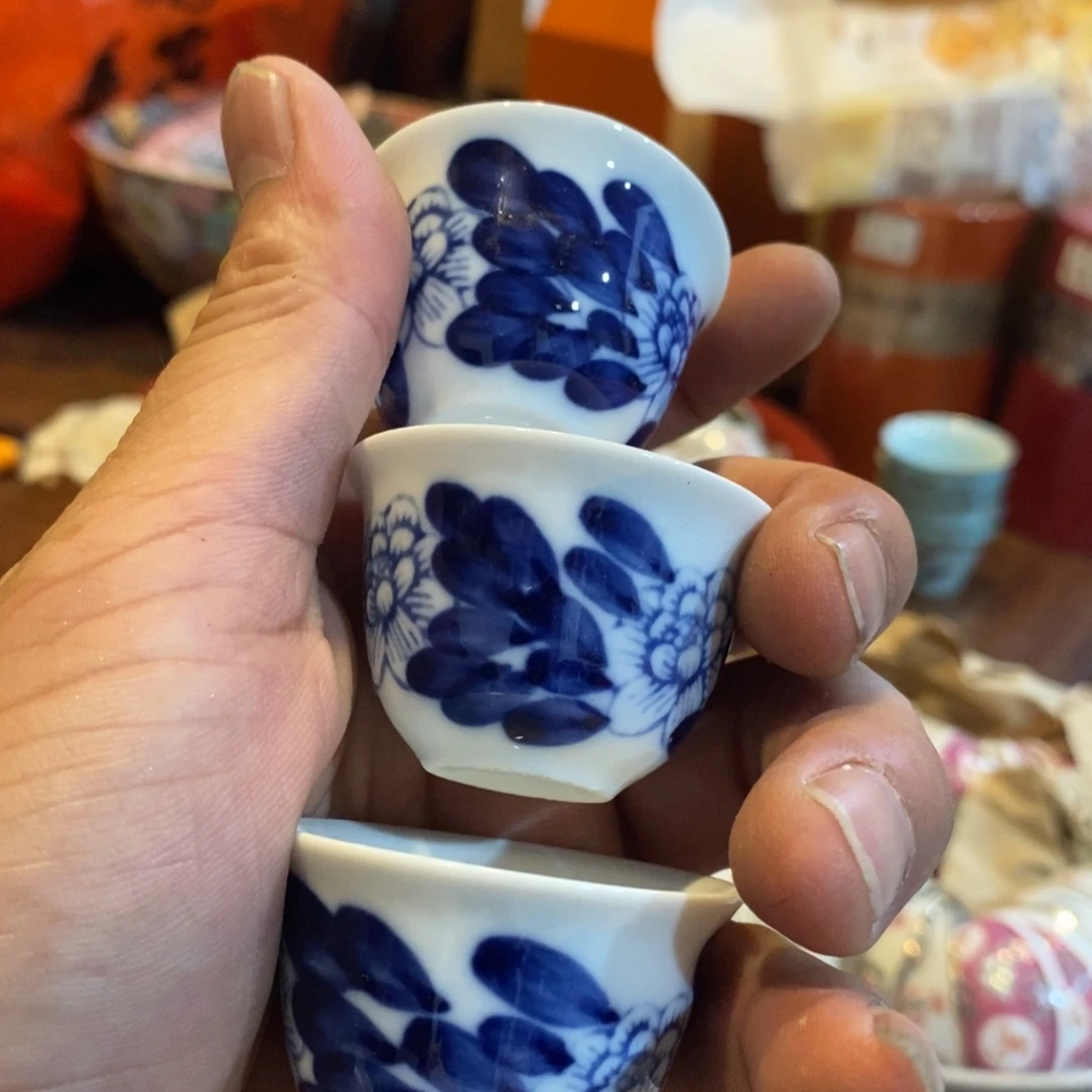 开播前车距离接触地面还有两个位置优越