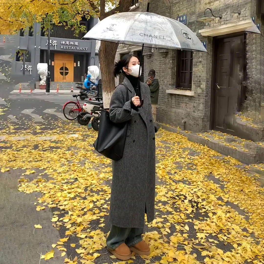 灰色高级感呢子大衣女2025秋冬新款小个子中长款加厚正肩毛呢外套