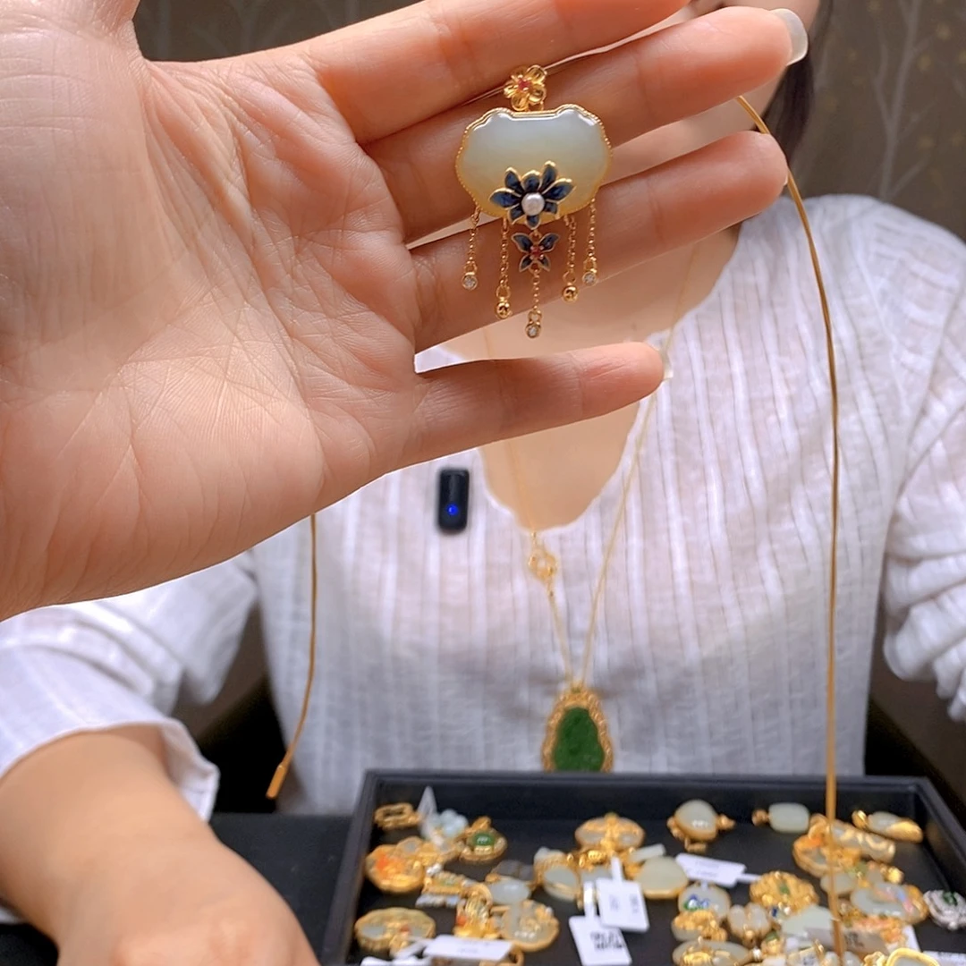 和田玉银S925镶嵌颈饰