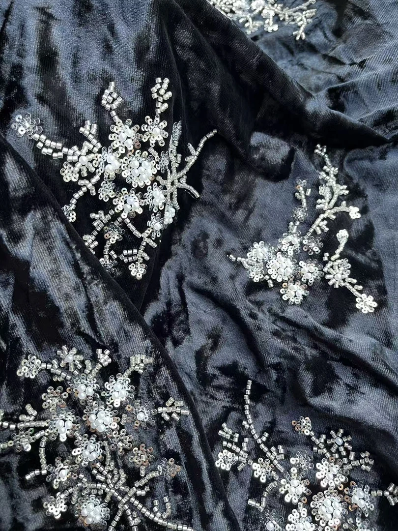 重工刺绣  雪花 珠管绣片 弹力 不沾灰不沾毛 女装面料