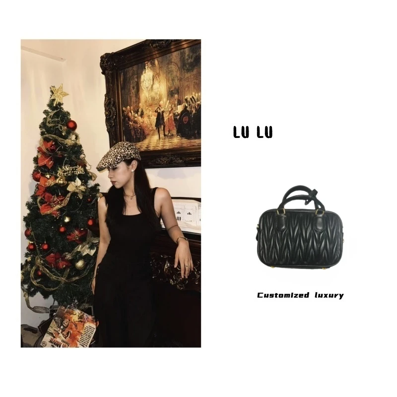 时尚百搭真皮女包 孤 A10811 MZT 褶皱 黑 棕 银