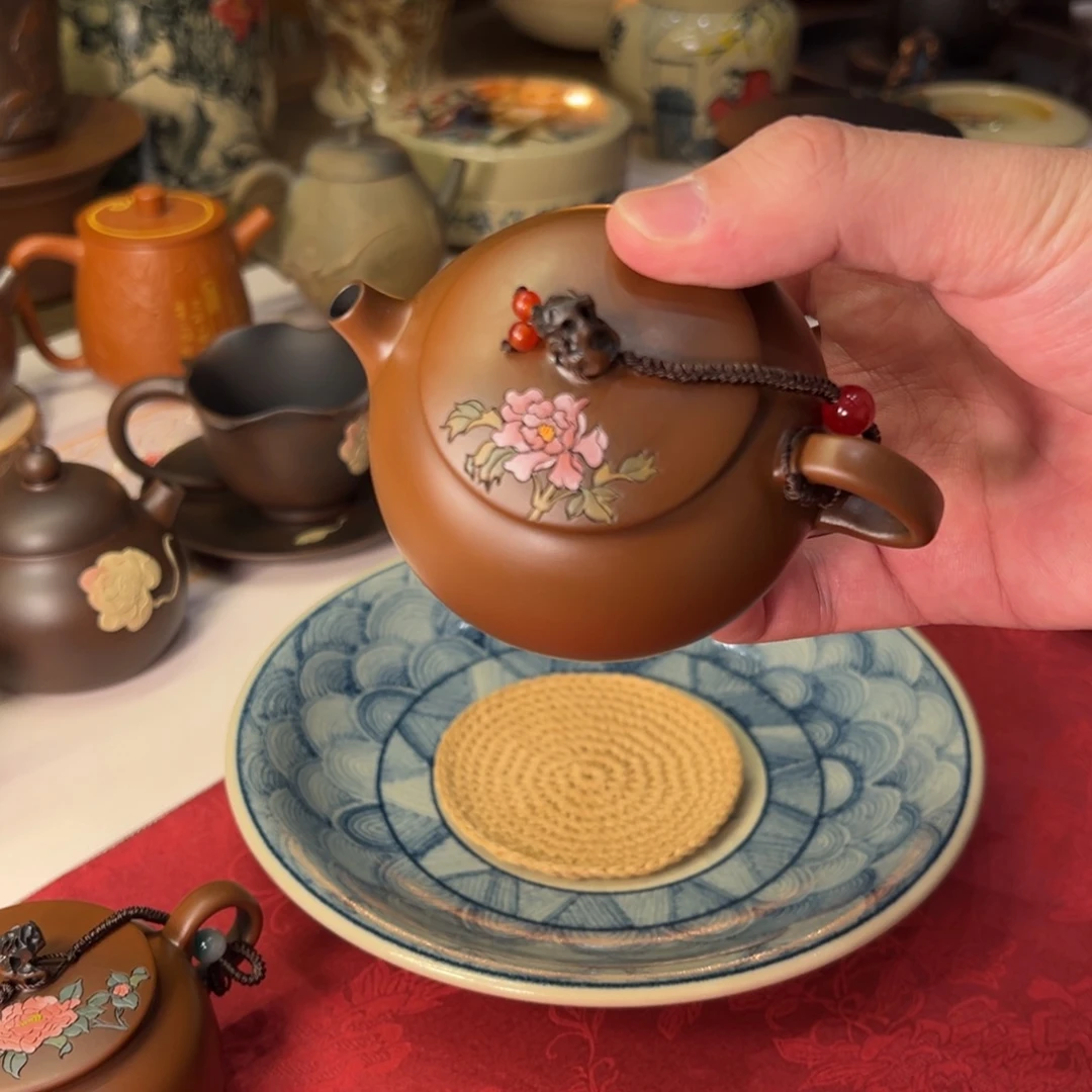 娟***儿建水紫陶小花刻填壶