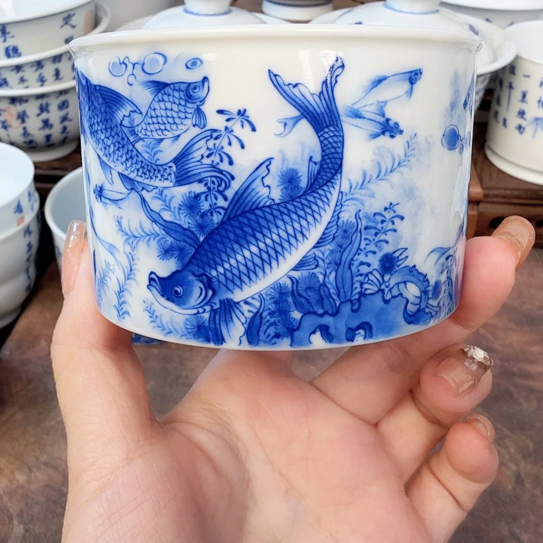 手绘青花鱼藻容天杯