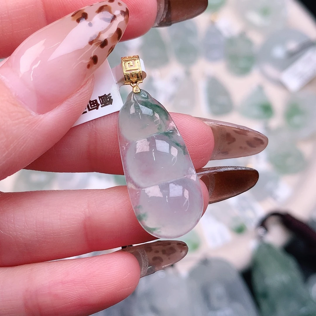 翡翠颈饰18K金镶嵌飘绿花豆35、28、13，5.7