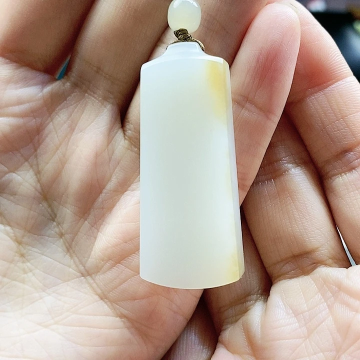 【闪购商品】颈饰未镶嵌和田玉
