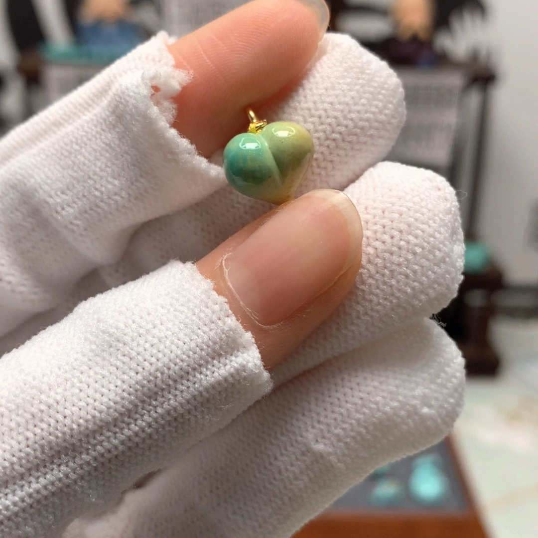 绿松石未镶嵌挂件