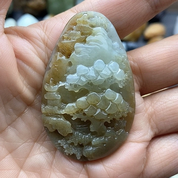 颈饰未镶嵌和田玉（糖玉）