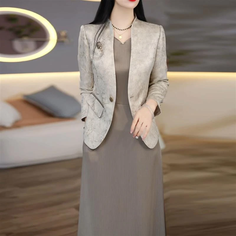 小香风西装连衣裙女2025新款春秋今年流行高级感贵夫人妈妈两件套