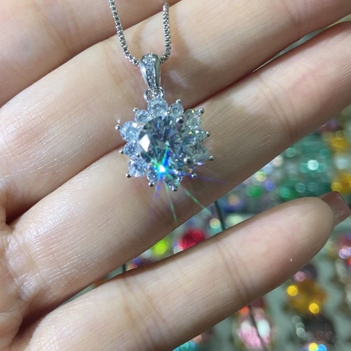9锆石（处理）吊坠