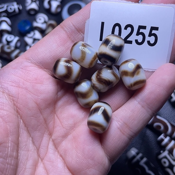 玛瑙/玉髓颈饰未镶嵌微瑕