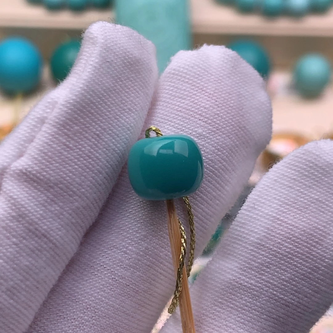 绿松石未镶嵌珠宝奇石10.2