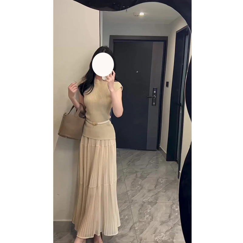 韩系杏色修身短袖针织衫女2025夏季设计感小众上衣百褶半身裙套装