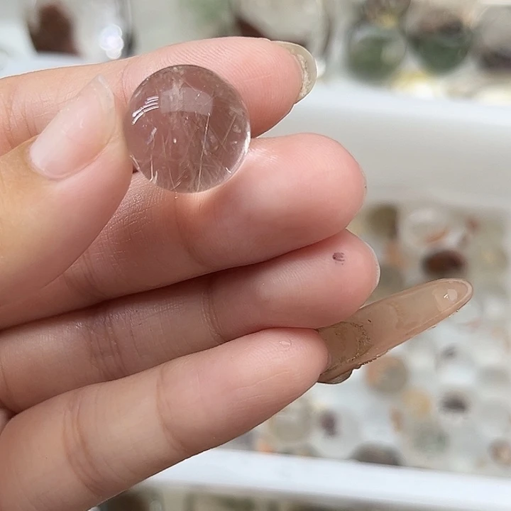 旭****未镶嵌吊坠(赠链)水晶