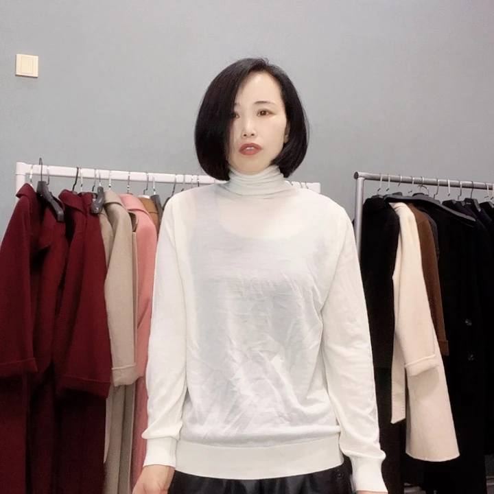 精纺打底衫乳白色堆堆领
