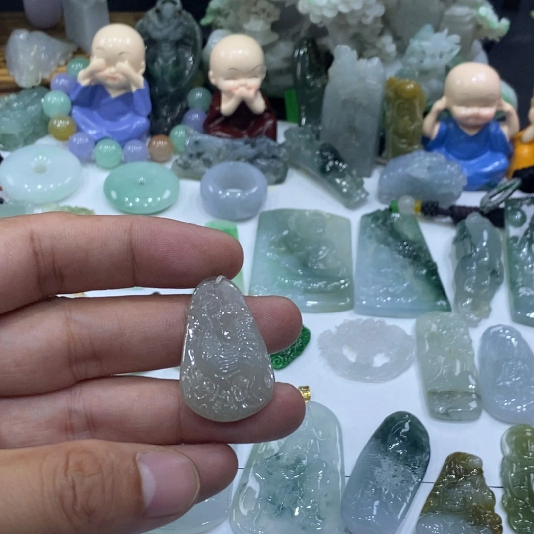 翡翠未镶嵌吊坠(不含链)鸡牌