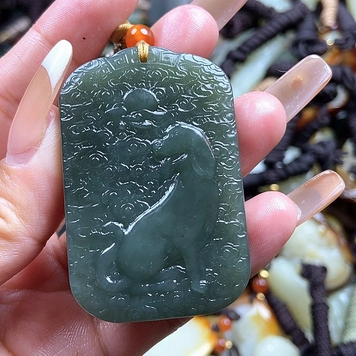 和田玉颈饰未镶嵌双面