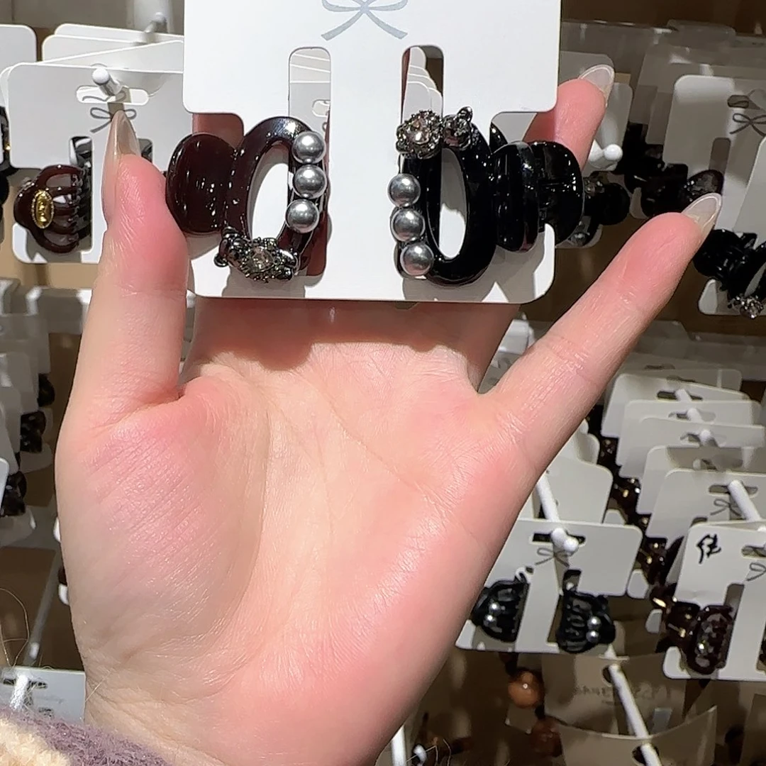 皮质非金属小熊小抓夹