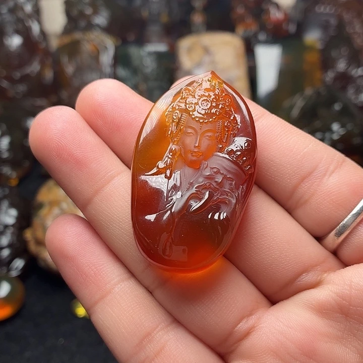 琥珀未镶嵌颈饰71