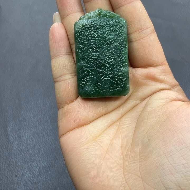 用***5和田玉未镶嵌颈饰无事牌多样性发货拍一发一