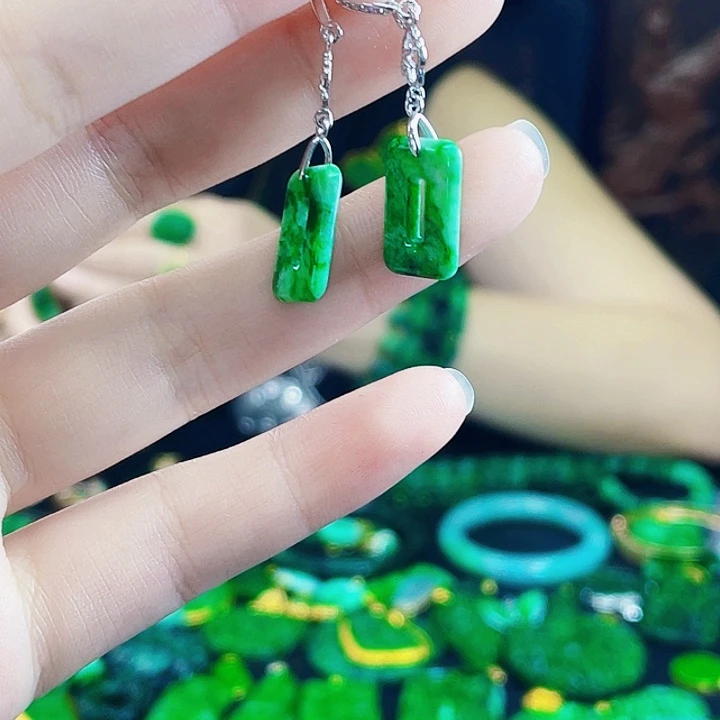 颈饰银S925镶嵌翡翠多样性