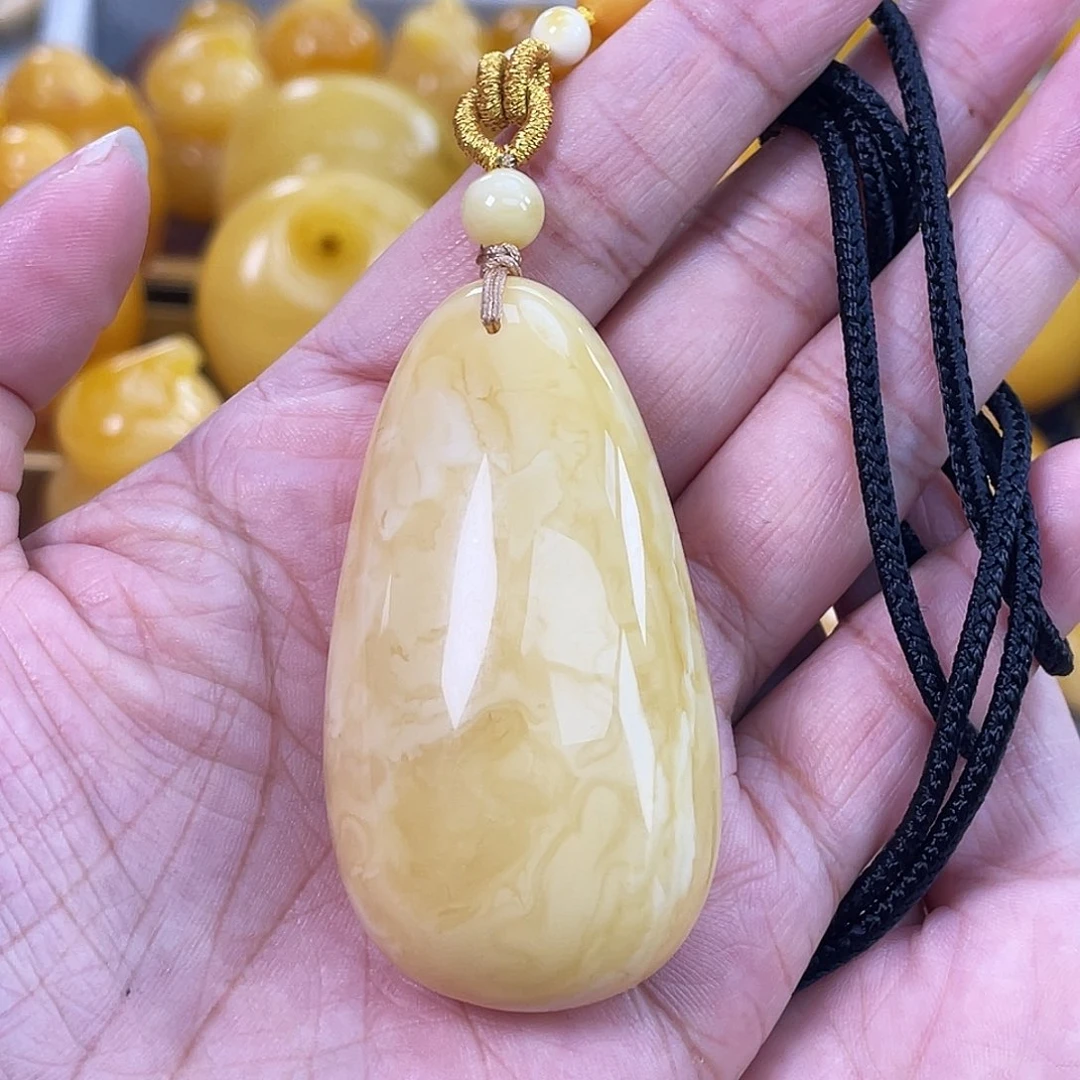 琥珀未镶嵌珠宝奇石h28